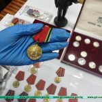 Украинцы хотели вывезти из Беларуси монеты, медали и янтарь