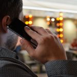 Почему на АЗС нельзя пользоваться мобильными устройствами