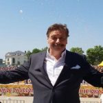 Звезда сериала «Кухня» устроил потасовку в Москве