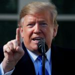 Режим ЧП в США: на Трампа подали в суд сразу 16 штатов