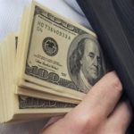 За «откаты» осудили представителей «Бобруйскагромаша» и «ТАиМа»