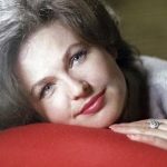 Наталья Фатеева заставила дочь отказаться от новорожденного ребенка