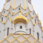 Православные верующие празднуют Сретение Господне