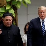 Трамп и Ким Чен Ын начали второй день переговоров встречей тет-а-тет