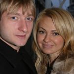 Яна Рудковская развеяла мифы о себе и своей семье