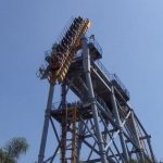 Туристы застряли на одном из самых страшных аттракционов