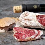 Ученые: обработанное мясо вызывает смертельную жировую болезнь печени