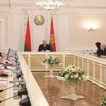 Лукашенко предупредил чиновников: одно невыполненное поручение – уходите