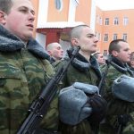 Белорусских студентов предлагают обязать изучать военные специальности