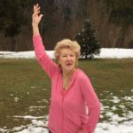 Звезда «Девчат» 83-летняя Светлана Дружинина босиком прошлась по снегу