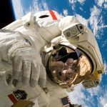 NASA отменило первый в истории выход в открытый космос двух женщин