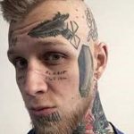 Сын Елены Яковлевой решил «очистить» себя от татуировок