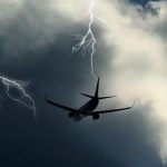 Молния ударила в самолет при посадке в Шереметьево