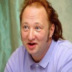 Юрий Гальцев прокомментировал отношения с молодой актрисой