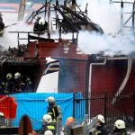 Самолет рухнул на дом: погибли люди