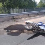 Под Добрушем пьяный байкер влетел в отбойник на мосту