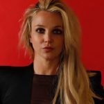 Нервный срыв: Бритни Спирс покинула зал суда босиком