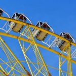В Китае посетители парка развлечений сорвались с 235-метровой горки