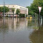Машины «поплыли». Что сделал ливень с Новополоцком