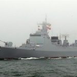 Китай спустил на воду два новых эсминца