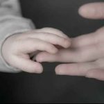 Родители похищают детей: в Беларуси принимают закон