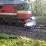 В Быховском районе легковушка попала под поезд: есть погибшие