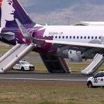 Еще один самолет совершил аварийную посадку: есть пострадавшие