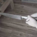 В Ошмянском районе мужчина пытался выдать удар ножом в грудь за несчастный случай