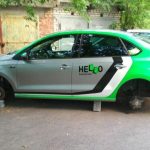 В Минске злоумышленники сняли колеса с каршерингового авто