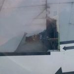 В Нью-Йорке самолет потерял деталь при взлетe