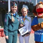 Школьная ярмарка и необычные товары от спасателей
