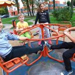 Взрослые заботы о детских играх
