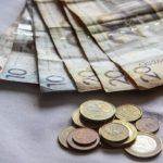 «Достаточно большие деньги»: сколько платили белорусским школьникам в летних лагерях труда и отдыха
