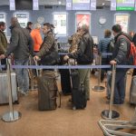 Минтранс и МВД уточнили правила предполетного досмотра и список запрещенных на борту вещей