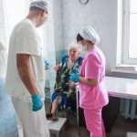 Лукашенко: к 2025 году у нас будет двойная зарплата у врачей