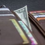 Мужчина нашел кошелек и придумал оригинальный способ связаться с его хозяином