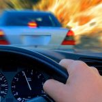 В Орше студент угнал чужой автомобиль, чтобы добраться до своего вуза. Заметая следы, он обсыпал салон перцем
