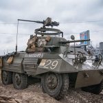 В российской армии солдат случайно опрокинул артустановку. Ему придется заплатить $400 тыс.