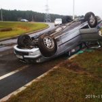 В Минске BMW перевернулся при заезде на МКАД