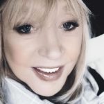 «Все, больше не могу»: 70-летнюю Пугачёву на концерте в Минске откачивали таблетками