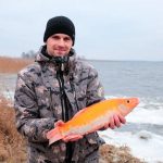 В Браславском районе рыбаки поймали золотую рыбку