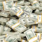 Работник банка в США украл почти $90 тыс и похвастался этим в соцсетях