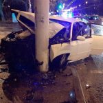 В Минке водитель Audi въехал в столб и выжил