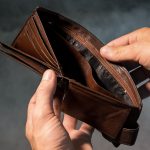 Жительница Орши забрала себе оставленный без присмотра кошелек