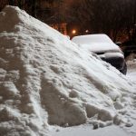 Едва не замерзла насмерть. Правоохранители Орши помогли 80-летней пенсионерке, которая сидела в сугробе