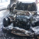 Оршанец после неудачной попытки попасть в гости к знакомой сжег один автомобиль и повредил второй