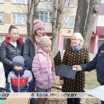 Бараньским детям-инвалидам сотрудник ГАИ подарил ноутбук