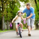 Сотрудники ГАИ рекомендуют родителям уделять пристальное внимание безопасности детей при использовании велотранспорта