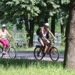 Пешеходам и велосипедистам — особое внимание