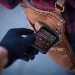 КАК НЕ СТАТЬ ЖЕРТВОЙ ПРЕСТУПЛЕНИЯ В ОБЩЕСТВЕННЫХ МЕСТАХ